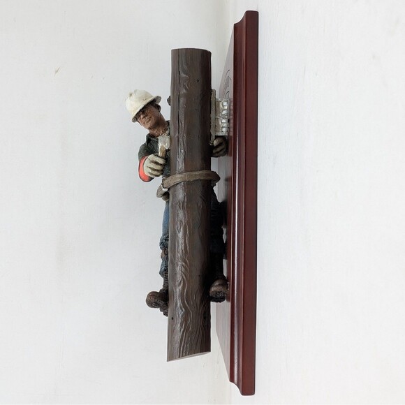 Garman Collection High Wood Walker Brotherhood Linemen Sculpture Hand Painted - Picture 5 of 7